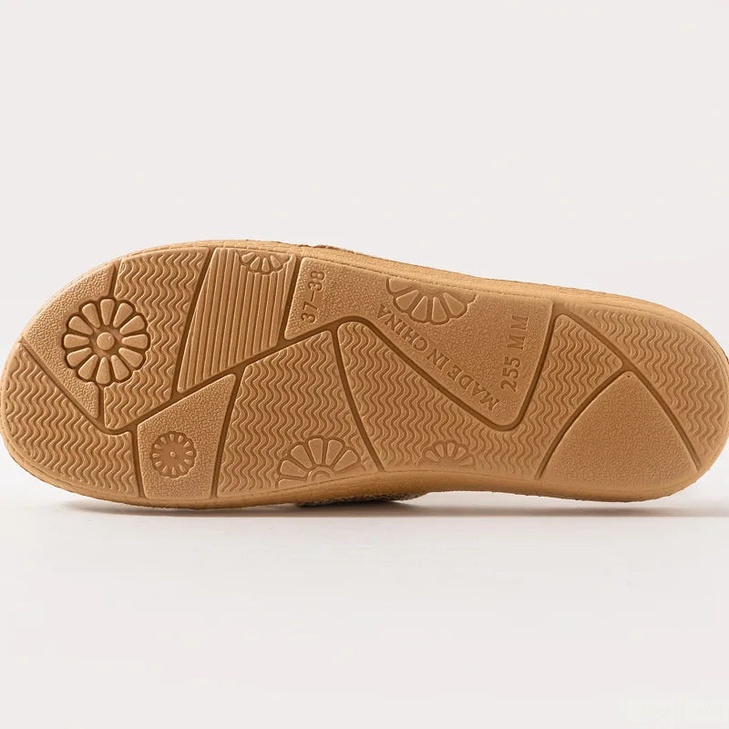 Summer Anti-slip Light Weight Breathable women shoes Fashionable versatile women shoes Women Indoor minimalist comfort Slippers