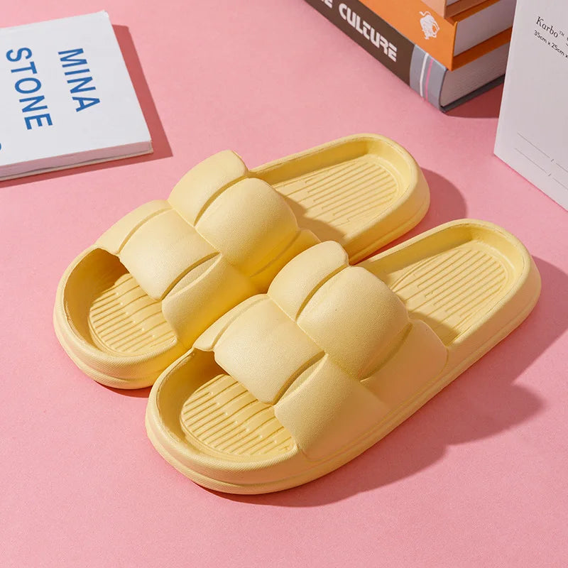 2025 New Summer Soft Shoes Cloud Slippers Indoor Mute Bathroom Anti-slip Slide Eva Beach Flip Flops Men Ladies Leisure Sandals