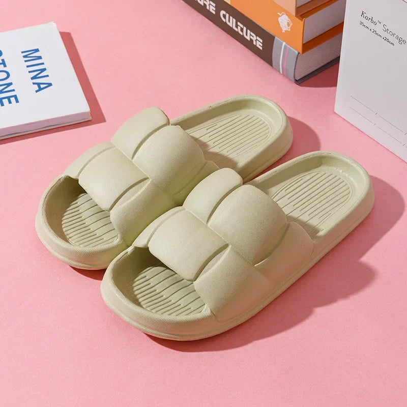 2025 New Summer Soft Shoes Cloud Slippers Indoor Mute Bathroom Anti-slip Slide Eva Beach Flip Flops Men Ladies Leisure Sandals