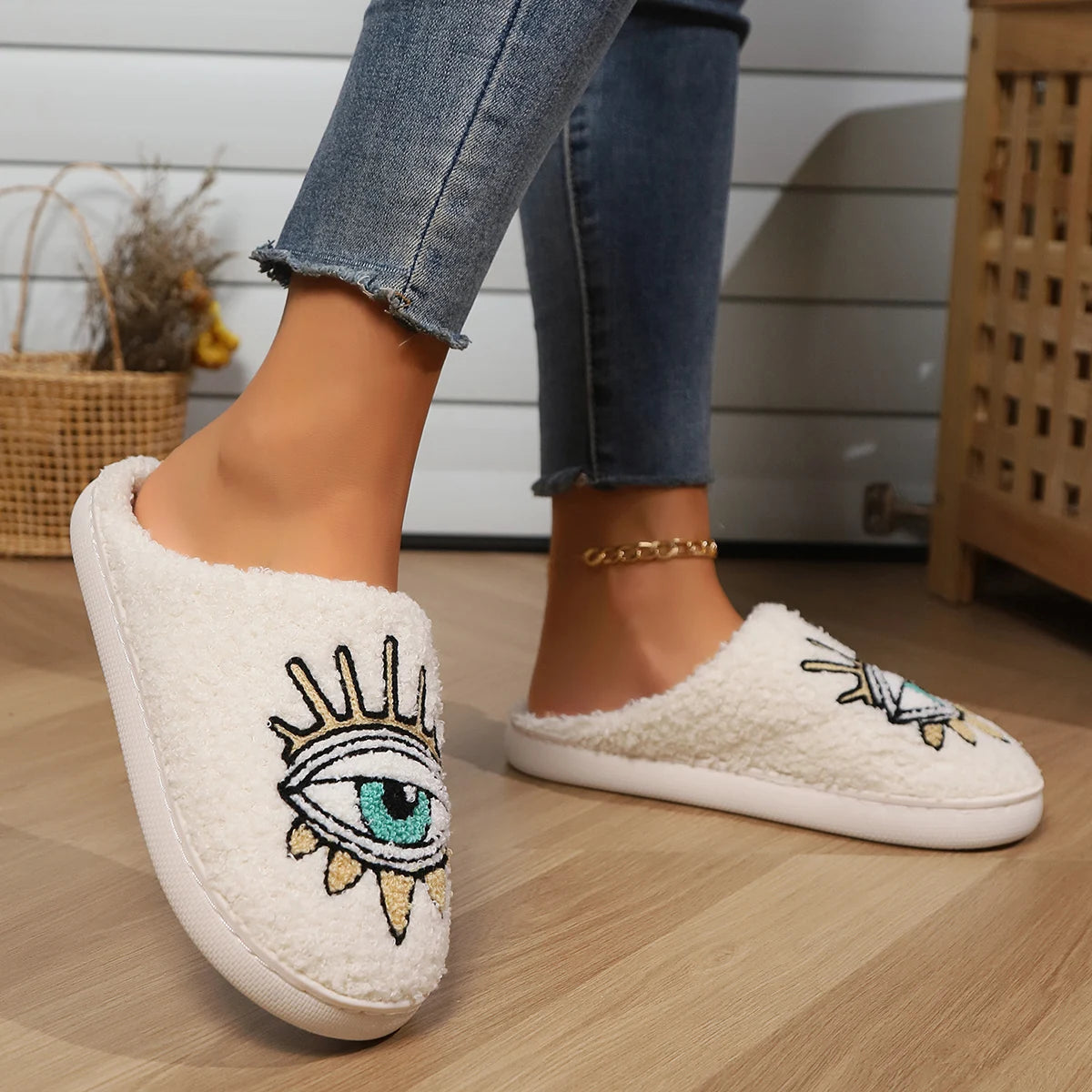 Ladies' Halloween Eye of Rights Cartoon Slippers for Home with Thick Velvet and Personalized Slippers