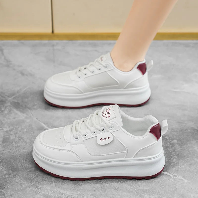 Breathable white sneakers in Korean style, versatile thick-soled height-increasing sports and casual sneakers, trendy shoes